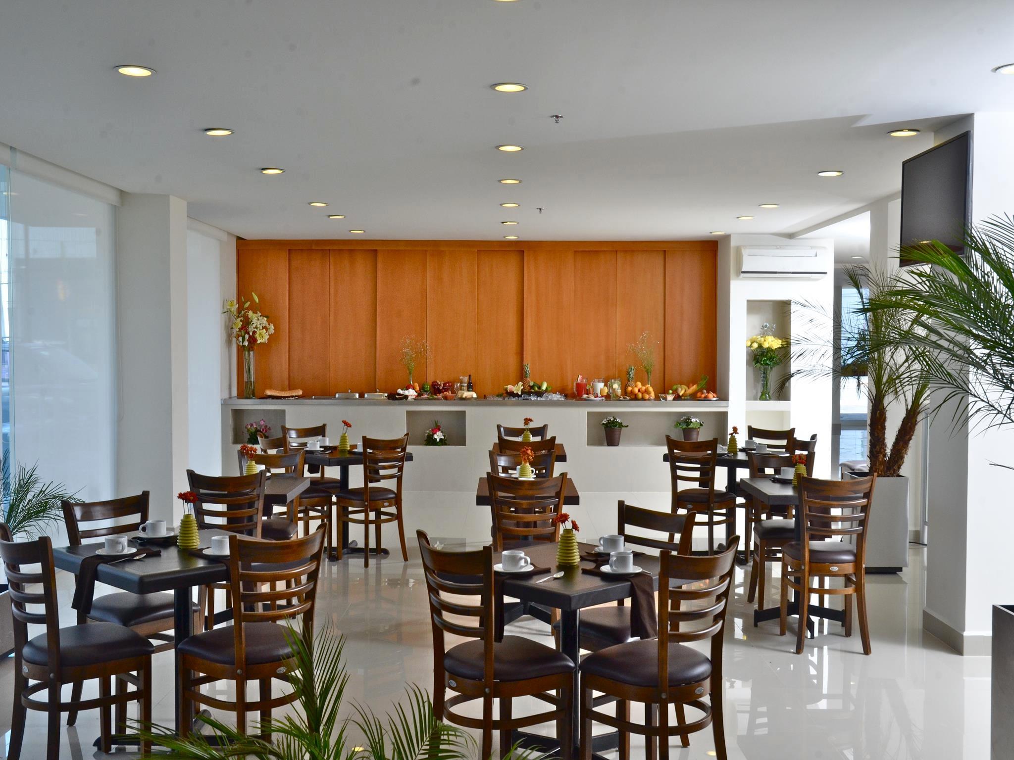 Hotel Mision Express Monterrey Aeropuerto La Fe à Apodaca Extérieur photo