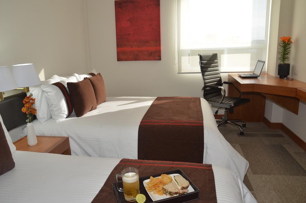 Hotel Mision Express Monterrey Aeropuerto La Fe à Apodaca Extérieur photo