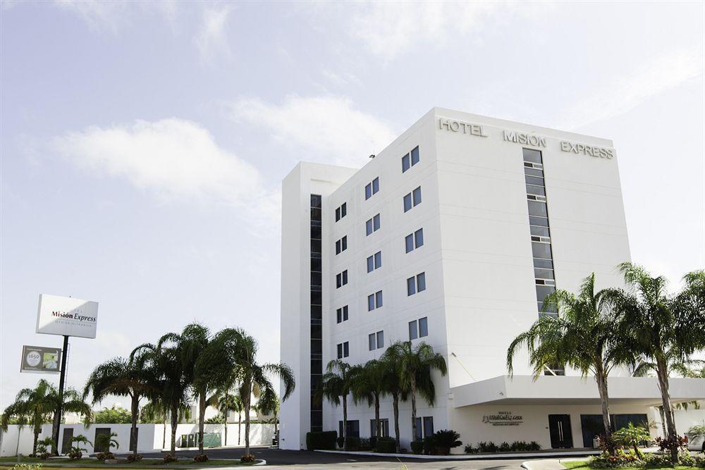 Hotel Mision Express Monterrey Aeropuerto La Fe à Apodaca Extérieur photo