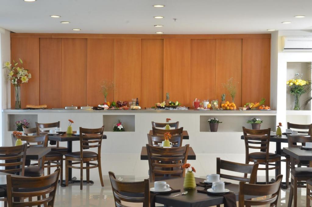 Hotel Mision Express Monterrey Aeropuerto La Fe à Apodaca Extérieur photo